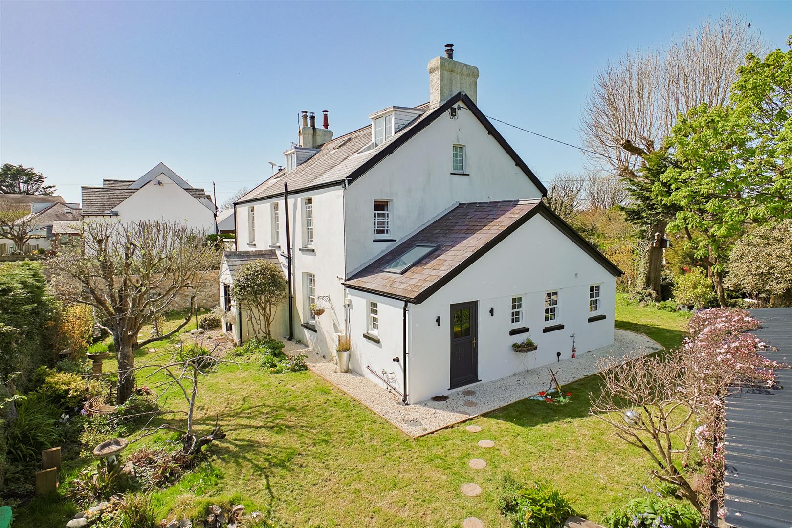 Milan House & Cottage, Overton Lane, Port Eynon, Swansea, SA3 1NR